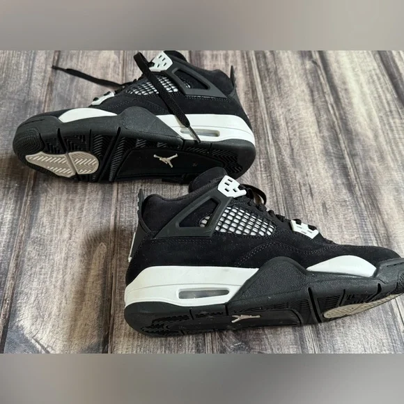 Nike Air Jordan 4 Retro White Thunder/Black Suede Sneakers 4.5 Y - Picture 6 of 10